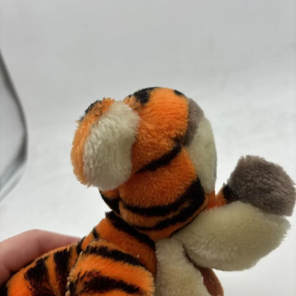 Disneyland Walt Disney Vintage Plush Tigger Stuffed Animal 9